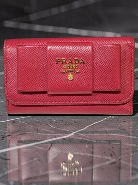 PRADA 6-Key Holder Saffiano Leather Key Case 💖😍